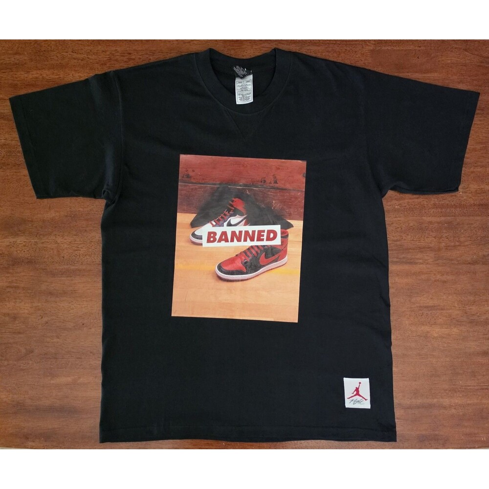 Vintage Nike Air Jordan 1 Banned Shoe Medium T-Shirt Sneaker Flight Bulls GOAT
